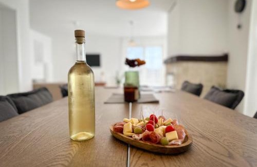 Nova Vas Villa | Villa Gaudeo with pool and EV station