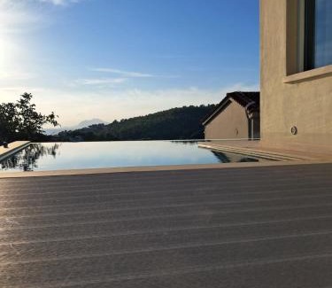 Troulos Villa | Villa George in Skiathos