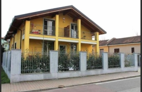 Cornaredo Villa | Villa Ghisolfa With Garden