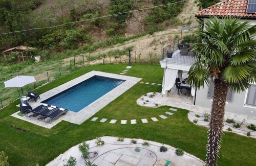 Calamandrana Villa | Villa Grassi with private pool Nizza Monferrato