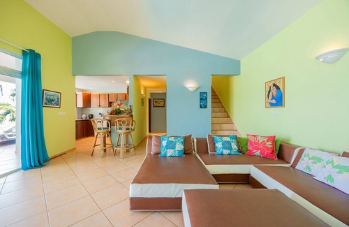 Moorea-Maiao Villa | Villa Hoe by Tahiti Homes®. Swimming pool and sea view, ideal for a getaway for two!