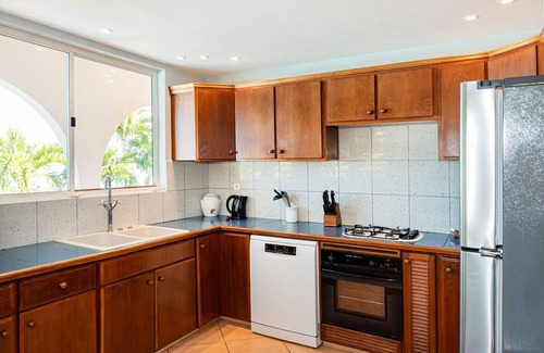 Moorea-Maiao Villa | Villa Hoe by Tahiti Homes®. Swimming pool and sea view, ideal for a getaway for two!