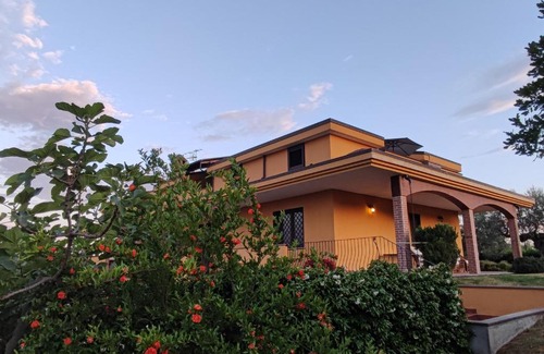 Citta Sant'Angelo Apartment | Villa in campagna