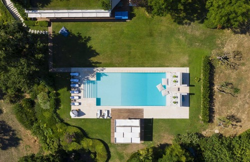 Civitanova Alta Villa | Villa in Civitanova Alta with 6 bedrooms sleeps 12
