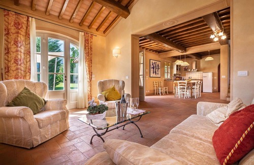 Colle di Compito Villa | Villa in Colle Di Compito with 2 bedrooms sleeps 4