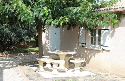 Rousson Villa | Villa in Languedoc with Pool near Historic Cities