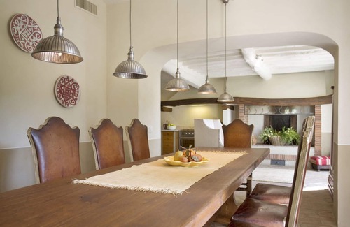 Vicopelago Villa | Villa in Piazzano with 6 bedrooms sleeps 10