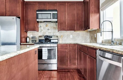 Atascadero Villa | Villa in Wine Country, King Beds & Jacuzzi