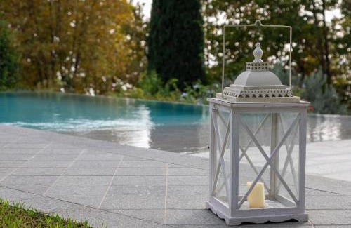 Gralaoni-Pralesi-Cisano Villa | VILLA INFINITY - Regarda Travel