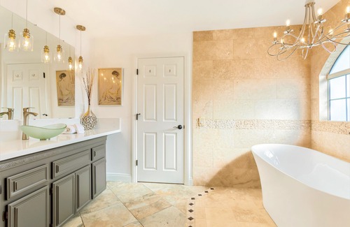 Temecula Hotel | Villa Inn-Adult Only- Temecula Wine Country