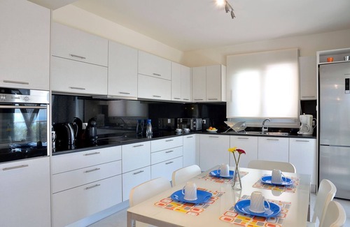 Spartylas Villa | Villa Ipsos - Five Bedroom Villa, Sleeps 9