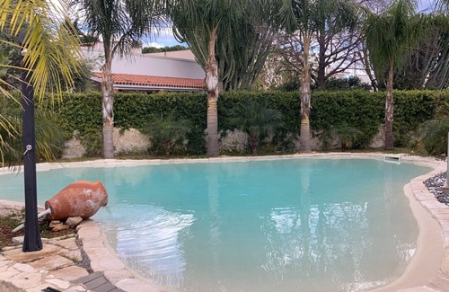 Fontane Bianche Villa | Villa 'Joel' with Sea View, Wi-Fi and Air Conditioning