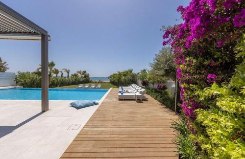 Ayia Thekla Villa | Villa JoJo Seafront