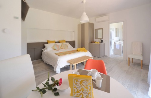 San Felice del Benaco Bed & Breakfast | Villa Josephine B&B