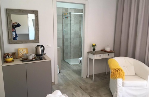 San Felice del Benaco Bed & Breakfast | Villa Josephine B&B