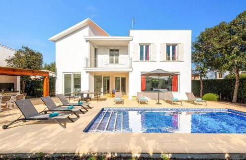 Sa Torre del Ram Villa | Villa Julianne by Villa Plus