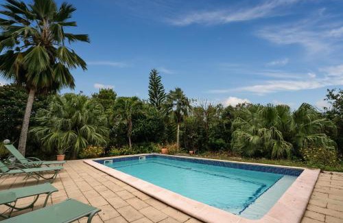 Grand-Bourg Villa | Villa Kalenda