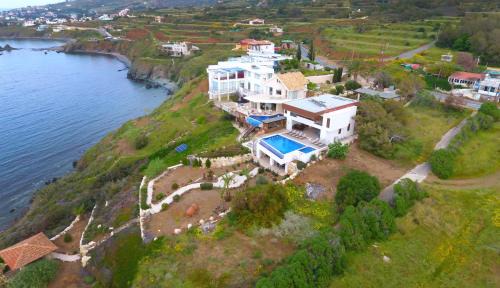 Pomos Villa | Villa Karavi