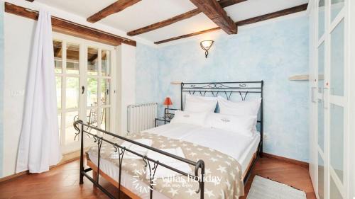 Jehnici House | Villa Karim by Villas Holiday