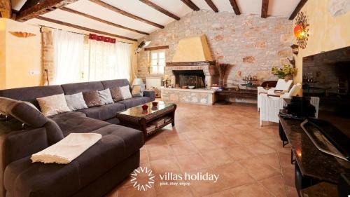 Jehnici House | Villa Karim by Villas Holiday
