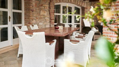 Jehnici House | Villa Karim by Villas Holiday