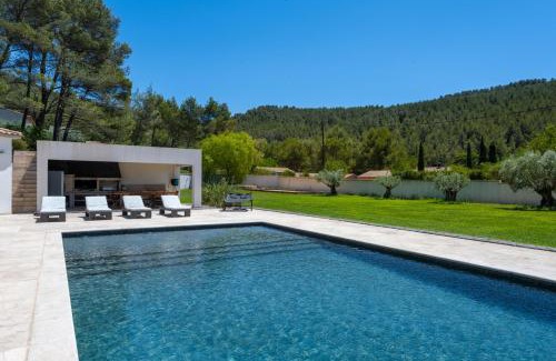 Cuges-les-Pins Villa | VILLA KOÏ CASTELLET*PISCINE*SPA*SALLE DE SPORT*CINÉMA*