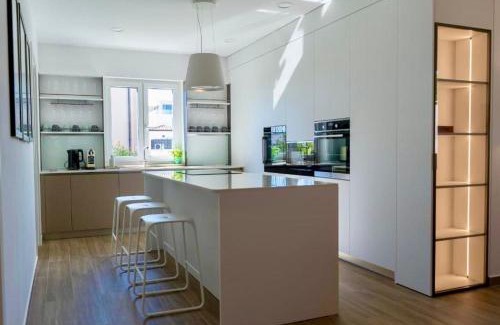 Crveni Vrh Villa | Villa Kortus - private pool&700mbeach