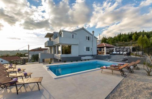 Zrnovnica Villa | VIlla Laetitia