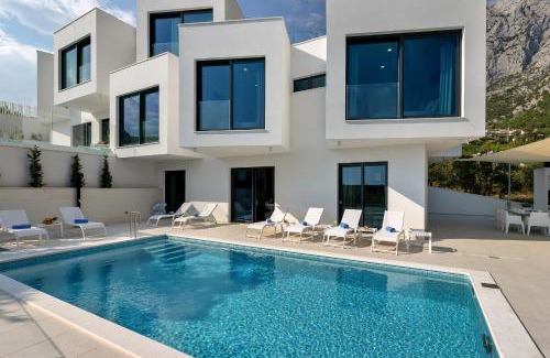 Veliko Brdo Villa | Villa LeDjaDe
