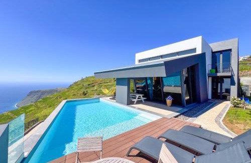 Faja da Ovelha Villa | Villa Leonor Cliffside Retreat