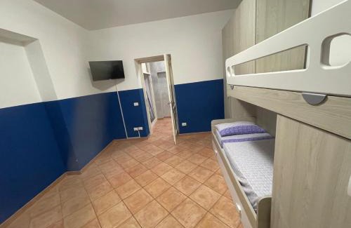 Minturno Villa | Villa Lidia & Attico degli artisti, free pets , giardino recintato e attrezzato