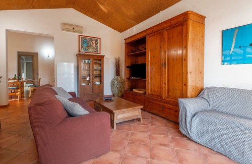 Capalbio Villa | Villa 'Lime Tree' with Private Garden and Wi-Fi