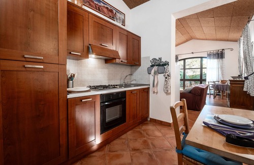 Capalbio Villa | Villa 'Lime Tree' with Private Garden and Wi-Fi