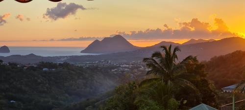 Riviere-Salee Apartment | VILLA LINEDDY/ZINNIA