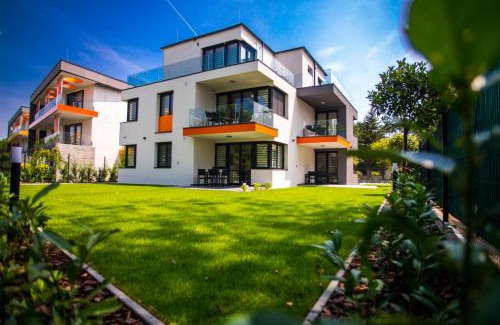 Siofok Aranypart Apartment | Villa Linett