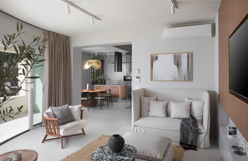 Hvar Villa | Villa Livia Hvar is close to the beach and the Old Town of Hvar.