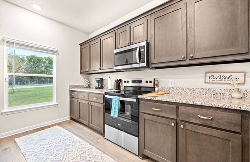 Dallas Villa | Villa, Luxury 5BRM, Sleeps 13, Backyard, Dallas TX