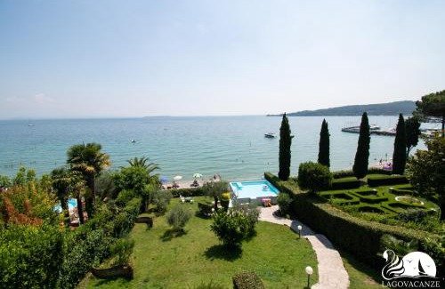 Padenghe sul Garda Villa | Villa Lydia
