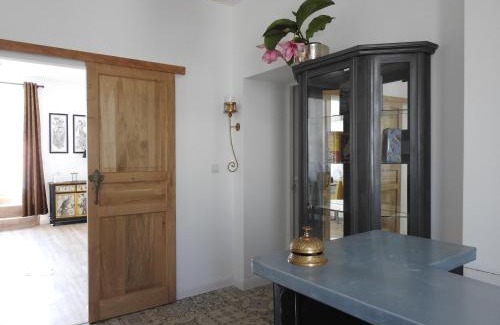 Saint-Michel-Chef-Chef Bed & Breakfast | Villa Madura