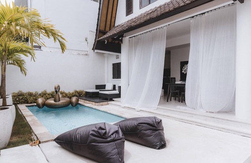 Sunset Road Villa | Villa Manis Kecil