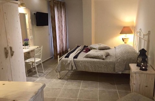 Messaria Hotel | Villa Manos