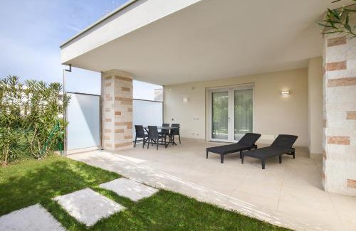 Cisano Apartment | Villa Manzoni Apt 3