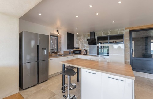 Planzolles Villa | Villa 'Mas De Laval' with Mountain View, Private Terrace and Wi-Fi