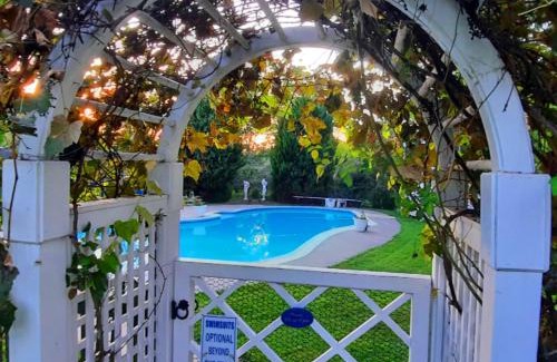 Philomont Villa | Villa Maud