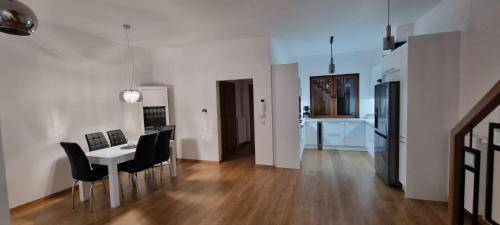 Sława Apartment | Villa MISTRAL przy plaży