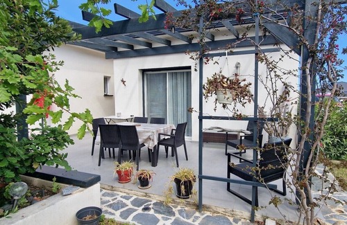 Santa-Lucia-di-Moriani House | Villa Moderne Avec Jardin à 300 m du Bord de mer