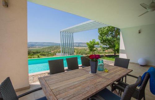 Dracevice Villa | Villa Mona Heated pool , Modern comfort in Herzegovina