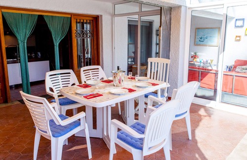 Vinaros House | Villa Monbijou para 6 con piscina privada y Wi-Fi