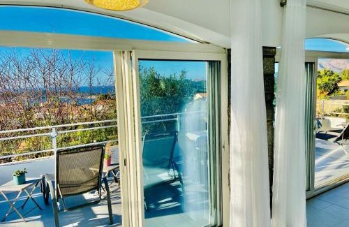 Cargese Villa | Villa Montalbo vue mer avec grande terrasse & plage à proximité - idéale famille et groupe de 2 à 10 personnes