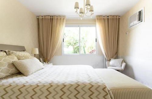 Recreio dos Bandeirantes Villa | Villa Monteriggioni